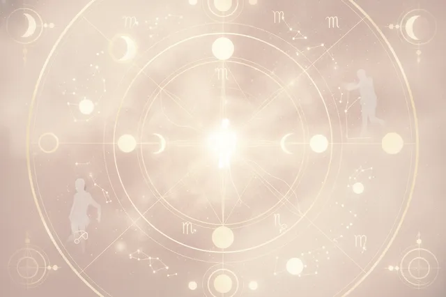Ilustração etérea de astrologia Nova Era com um livro aberto e símbolos celestes em tons pastel e dourado, representando o Mapa da Alma e o autoconhecimento.